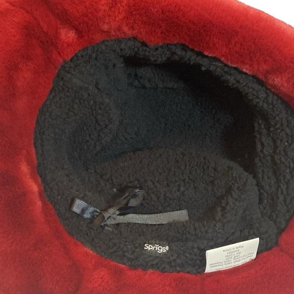 Sprigs Faux Fur Fleece Lined Adjustable Hat - Picture 5 of 7